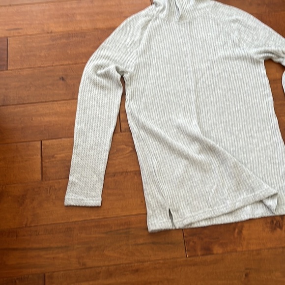 American Rag very lightweight silver color hoodie for men Size:S - Picture 6 of 9